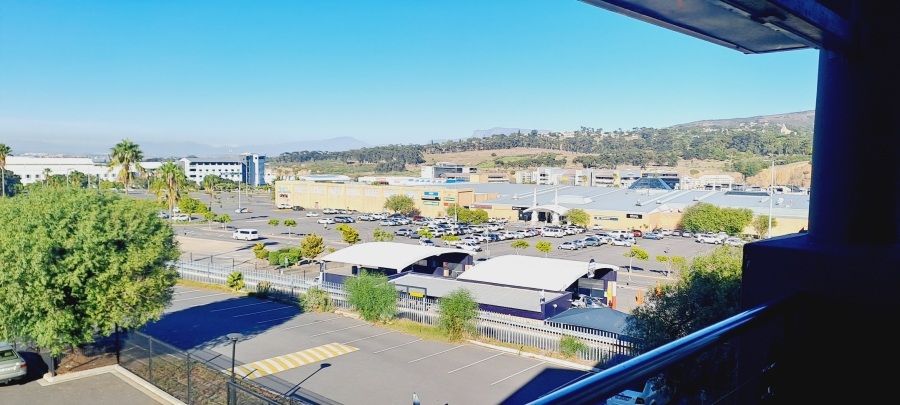 To Let commercial Property for Rent in Bo Oakdale Western Cape